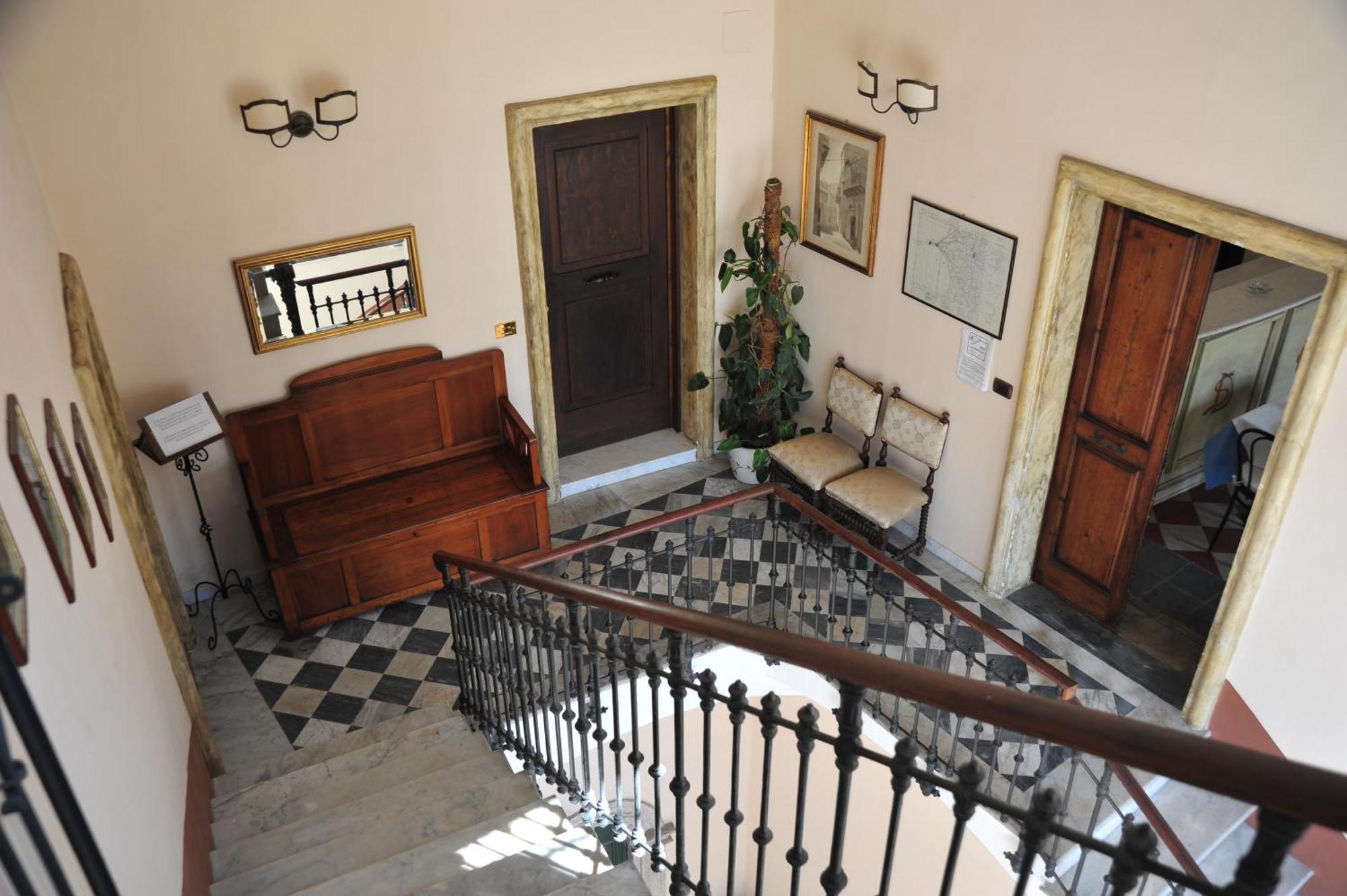 갈리폴리 Palazzo Senape De Pace B&B 외부 사진