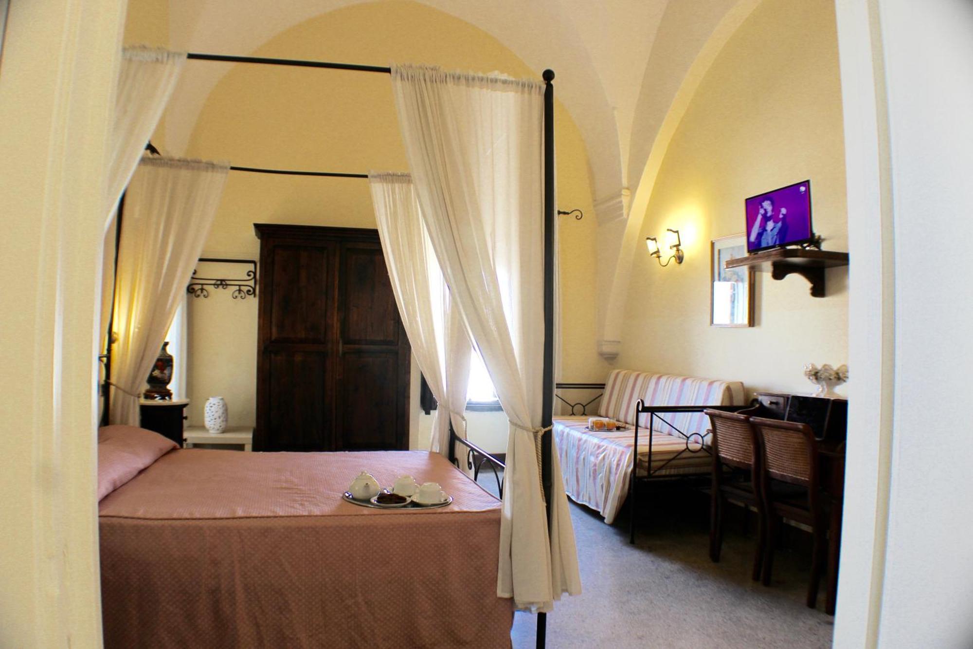 갈리폴리 Palazzo Senape De Pace B&B 외부 사진