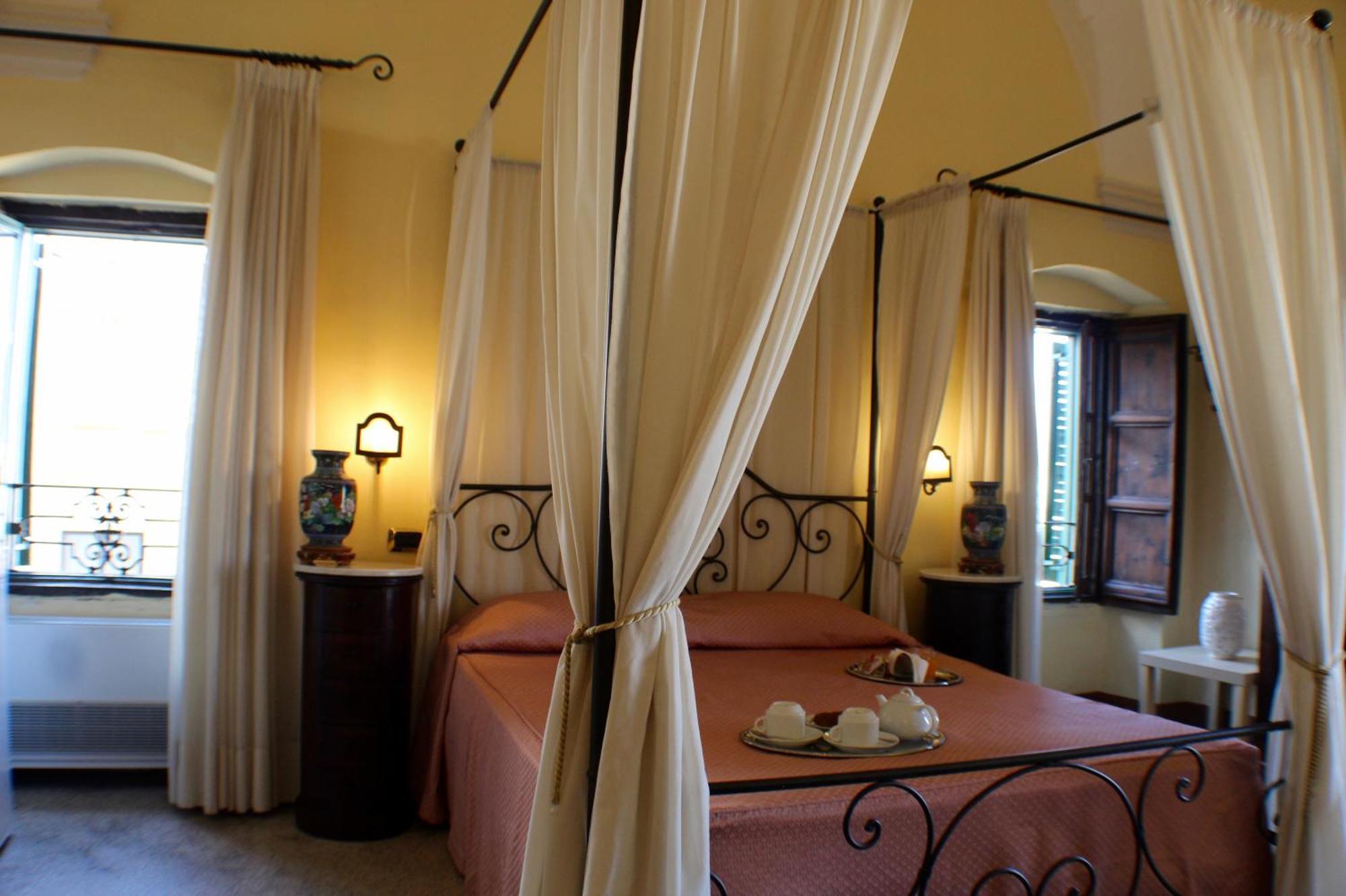 갈리폴리 Palazzo Senape De Pace B&B 외부 사진
