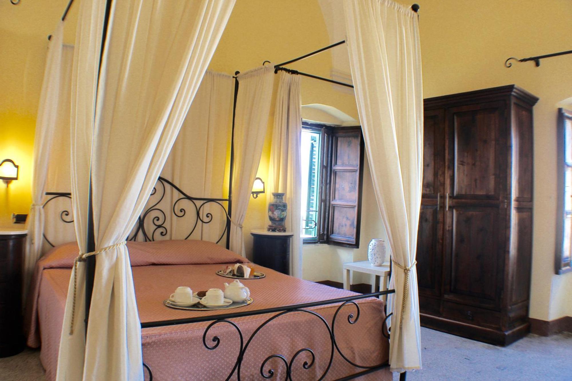 갈리폴리 Palazzo Senape De Pace B&B 외부 사진