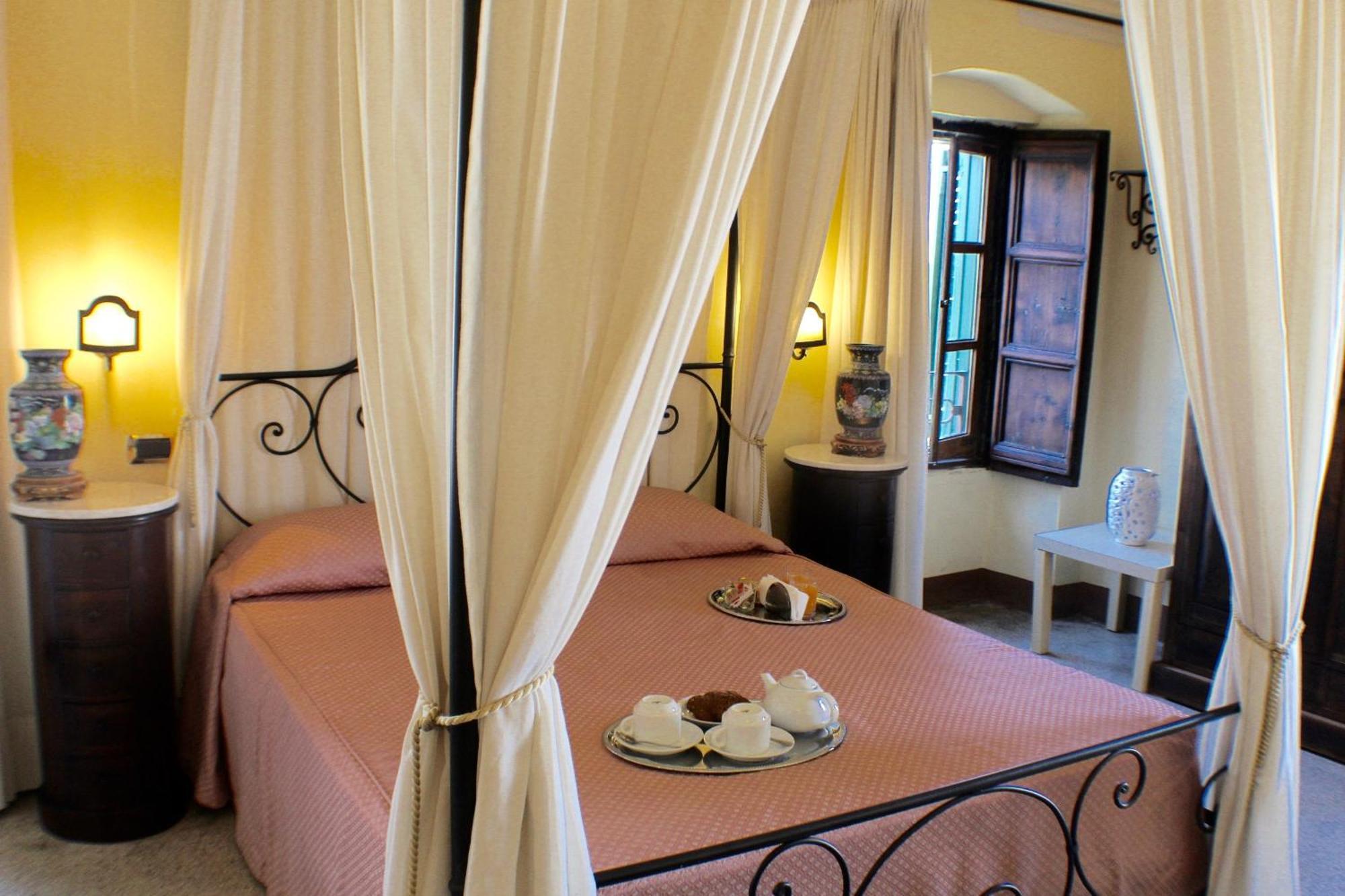 갈리폴리 Palazzo Senape De Pace B&B 외부 사진