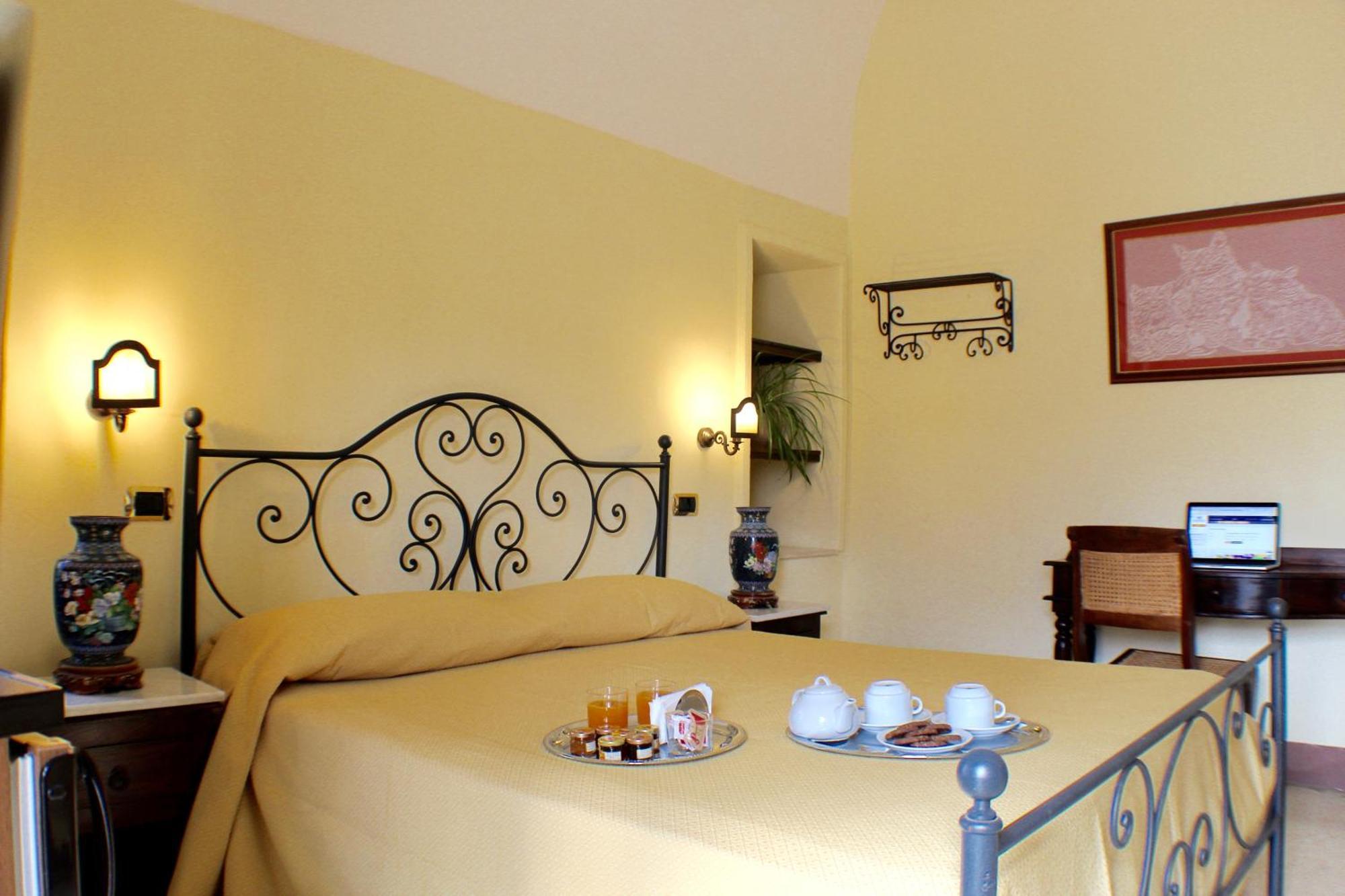 갈리폴리 Palazzo Senape De Pace B&B 외부 사진