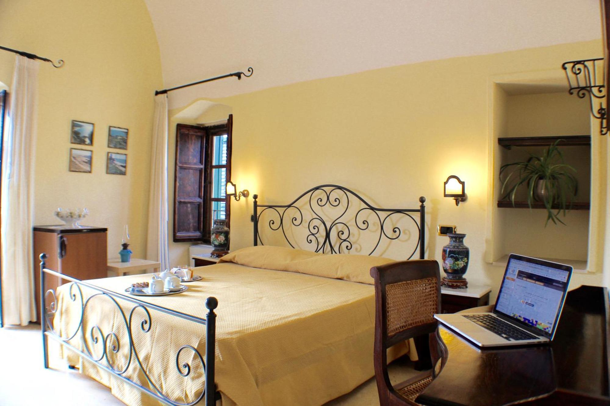 갈리폴리 Palazzo Senape De Pace B&B 외부 사진