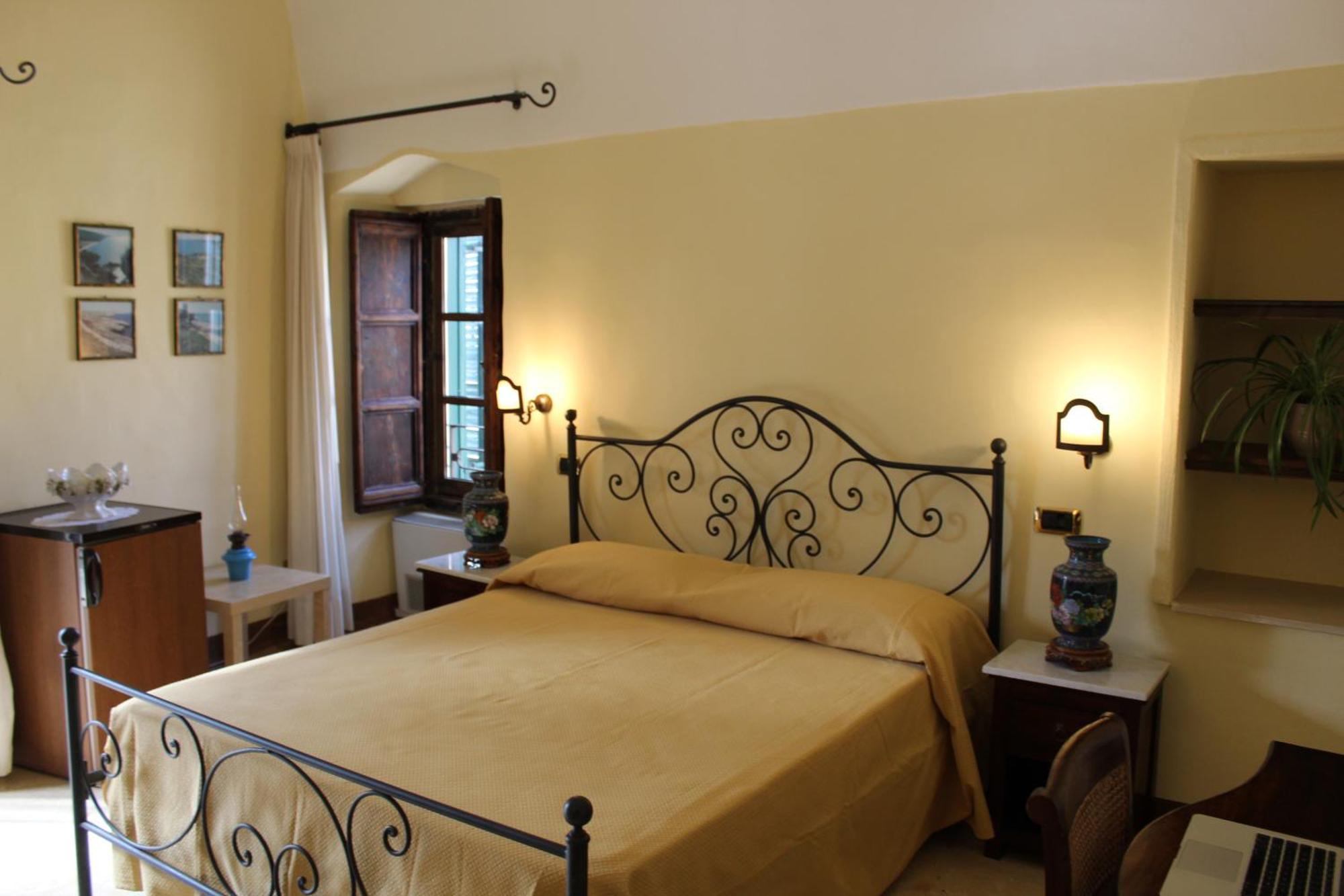 갈리폴리 Palazzo Senape De Pace B&B 외부 사진