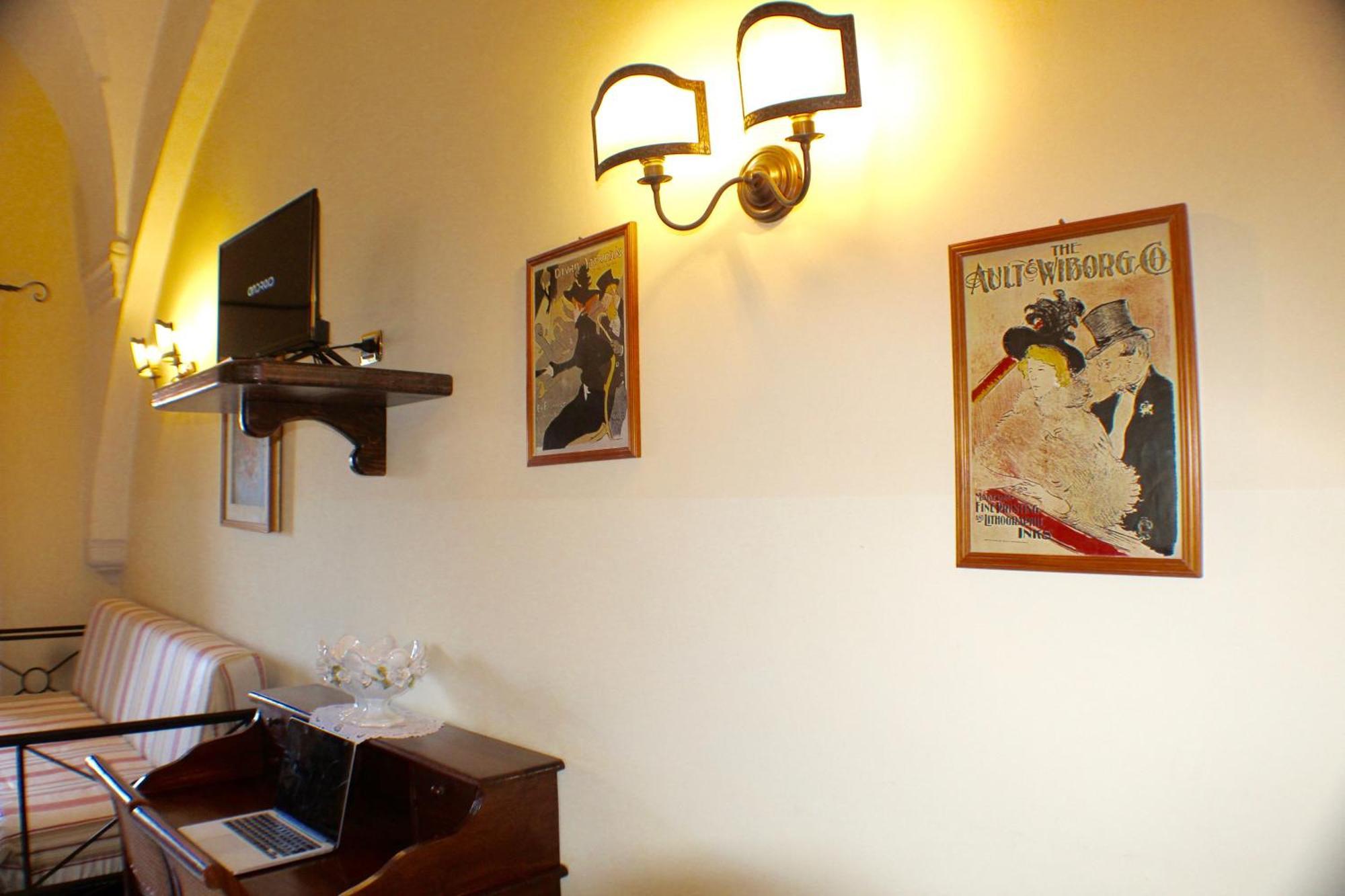 갈리폴리 Palazzo Senape De Pace B&B 외부 사진