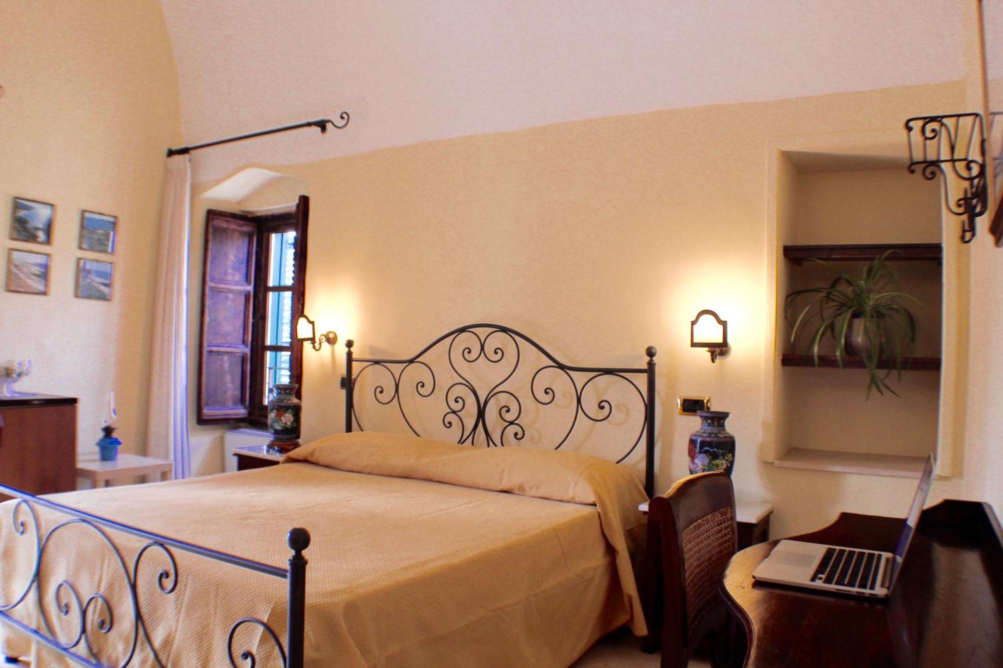 갈리폴리 Palazzo Senape De Pace B&B 외부 사진